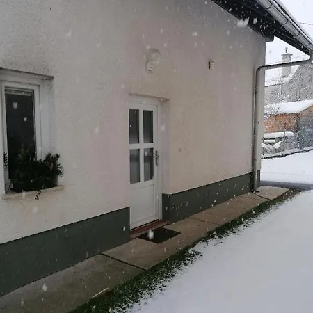 Apartma Tilika クランスカゴーラ